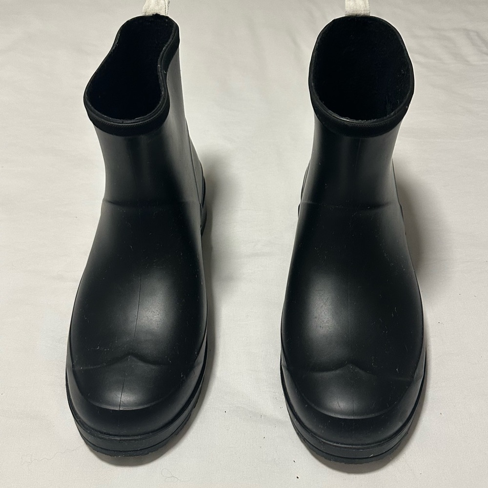 Calvin Klein black women’s rain boot (ankle)